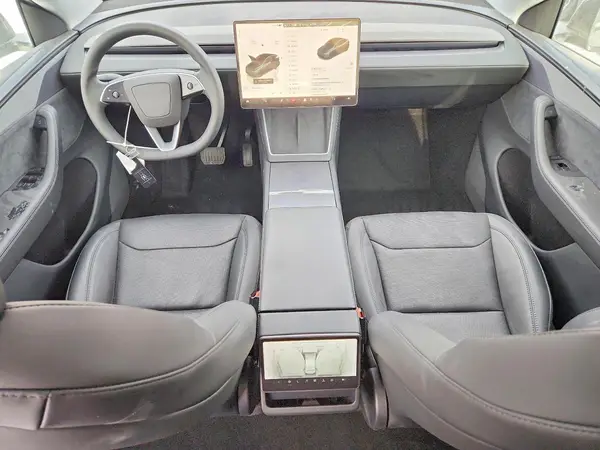 7SAYGDED8TF400642 2026 TESLA MODEL Y - Image 8