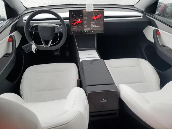 7SAYGDED8TF402875 2026 TESLA MODEL Y - Image 8
