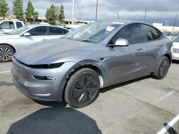 7SAYGDED8TF422379 2026 TESLA MODEL Y - Image 1