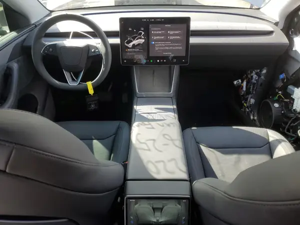 7SAYGDED8TF422379 2026 TESLA MODEL Y - Image 8