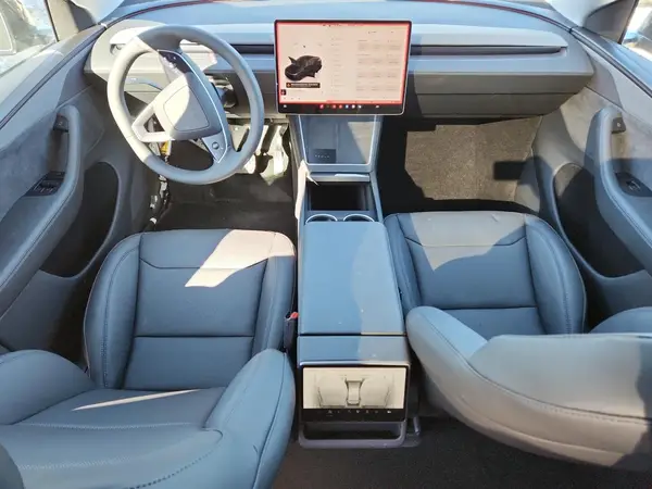 7SAYGDED8TF423449 2026 TESLA MODEL Y - Image 8