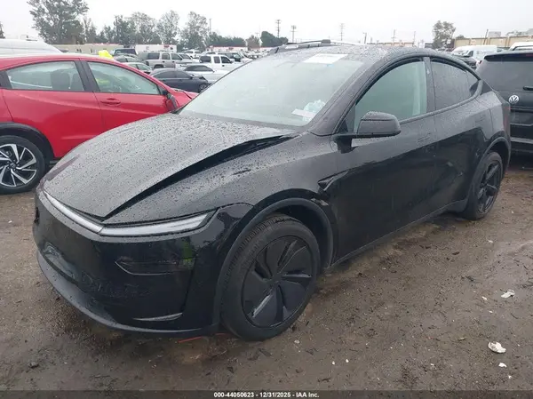 7SAYGDED8TF436475 2026 TESLA MODEL Y - Image 2