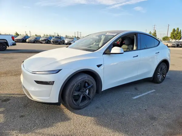 7SAYGDED8TF440686 2026 TESLA MODEL Y - Image 1