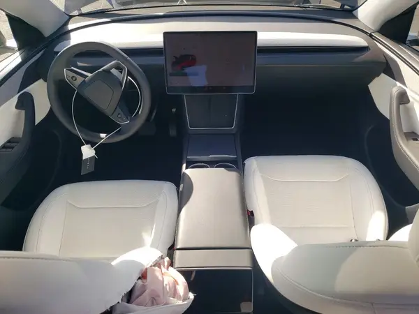 7SAYGDED8TF519422 2026 TESLA MODEL Y - Image 8
