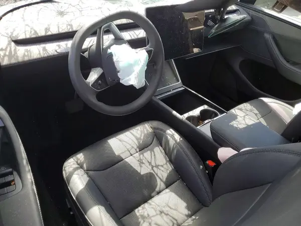 7SAYGDED8TF522059 2026 TESLA MODEL Y - Image 8