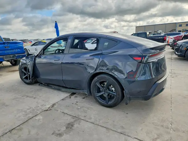 7SAYGDED8TF575845 2026 TESLA MODEL Y - Image 2