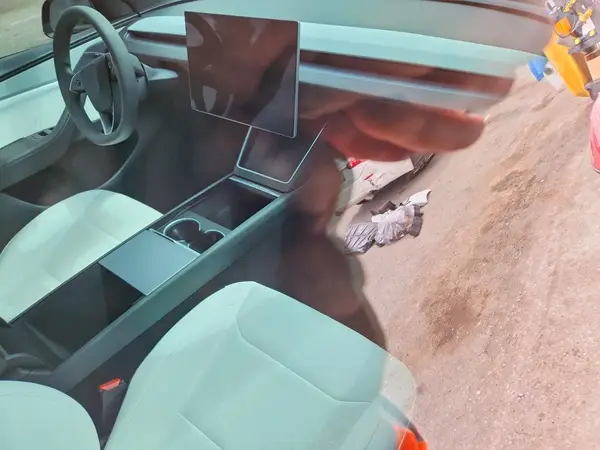 7SAYGDED8TF613722 2026 TESLA MODEL Y - Image 8