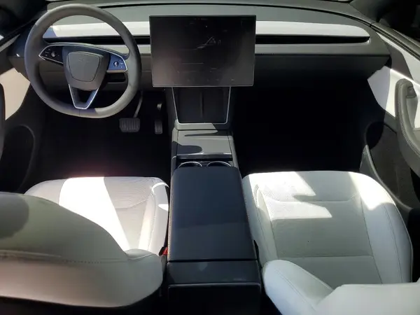 7SAYGDED8TF644095 2026 TESLA MODEL Y - Image 8