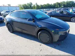 7SAYGDED8TF696083 2026 TESLA MODEL Y
