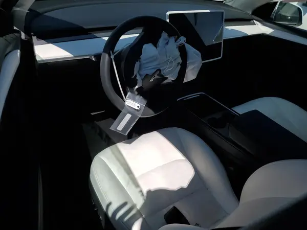 7SAYGDED9PF942077 2023 TESLA MODEL Y - Image 8