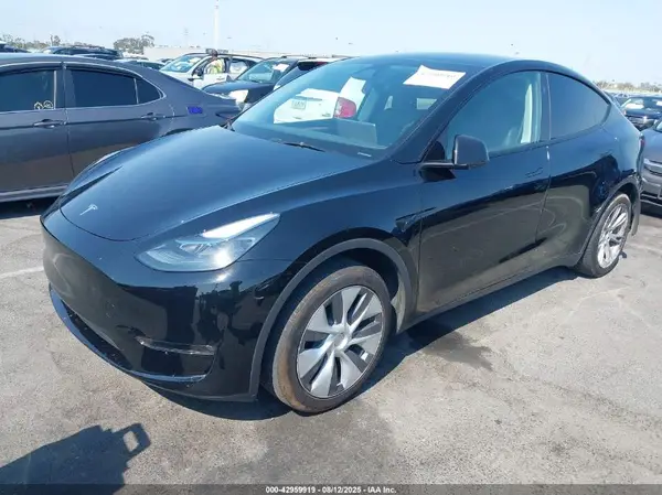 7SAYGDED9PF947859 2023 TESLA MODEL Y - Image 2
