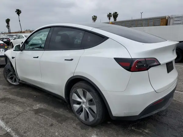 7SAYGDED9PF965679 2023 TESLA MODEL Y - Image 2