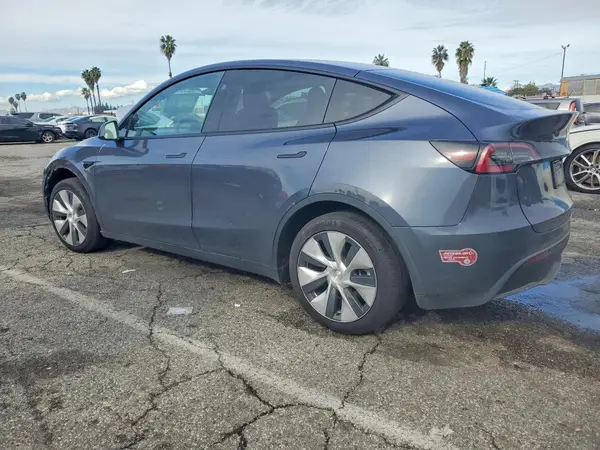 7SAYGDED9PF978920 2023 TESLA MODEL Y - Image 2