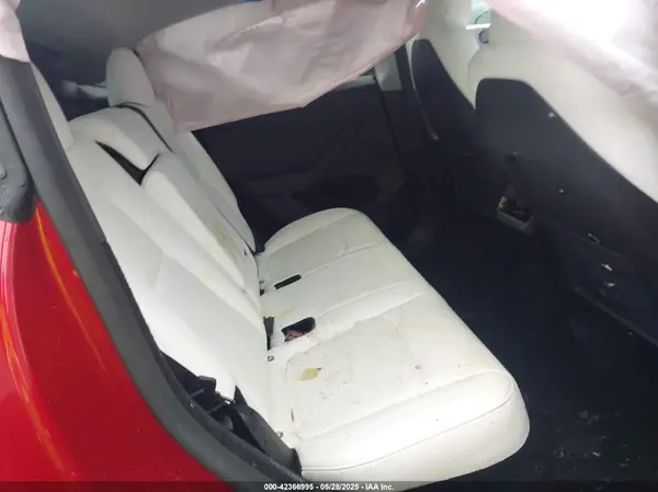 7SAYGDED9RA304010 2024 TESLA MODEL Y - Image 8