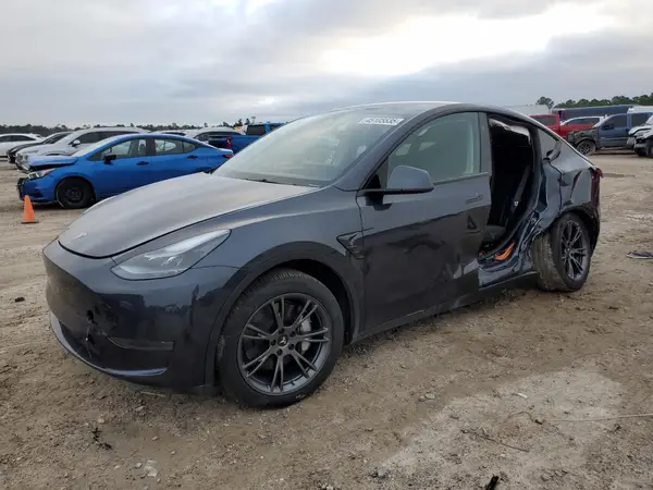 7SAYGDED9RA305643 2024 TESLA MODEL Y - Image 1