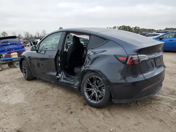 7SAYGDED9RA305643 2024 TESLA MODEL Y - Image 2