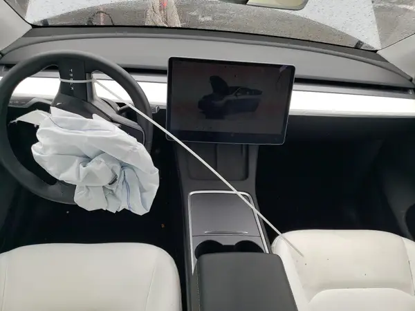 7SAYGDED9RA323446 2024 TESLA MODEL Y - Image 8
