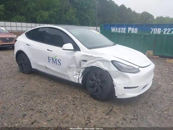 7SAYGDED9RA331840 2024 TESLA MODEL Y - Image 1