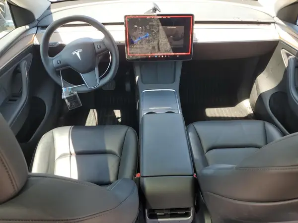 7SAYGDED9RF005104 2024 TESLA MODEL Y - Image 8