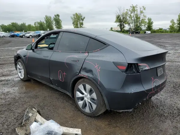 7SAYGDED9RF015406 2024 TESLA MODEL Y - Image 2