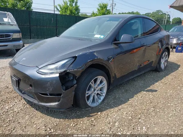 7SAYGDED9RF038152 2024 TESLA MODEL Y - Image 2