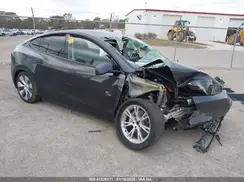 7SAYGDED9RF040080 2024 TESLA MODEL Y