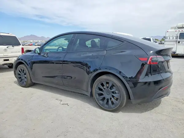7SAYGDED9RF044002 2024 TESLA MODEL Y - Image 2