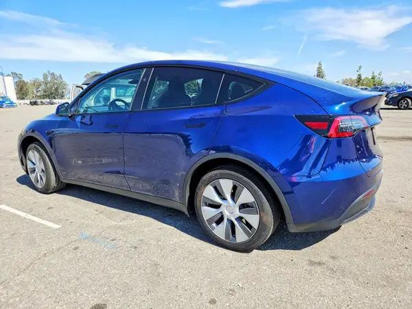 7SAYGDED9RF047465 2024 TESLA MODEL Y - Image 2