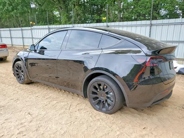 7SAYGDED9RF050897 2024 TESLA MODEL Y - Image 2