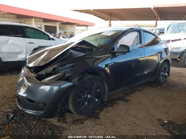 7SAYGDED9RF053203 2024 TESLA MODEL Y - Image 2