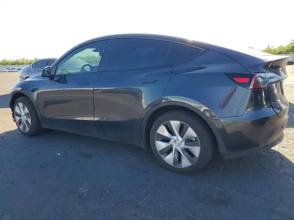 7SAYGDED9RF073242 2024 TESLA MODEL Y - Image 2