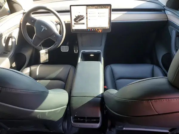 7SAYGDED9RF073242 2024 TESLA MODEL Y - Image 8