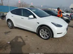 7SAYGDED9RF085312 2024 TESLA MODEL Y