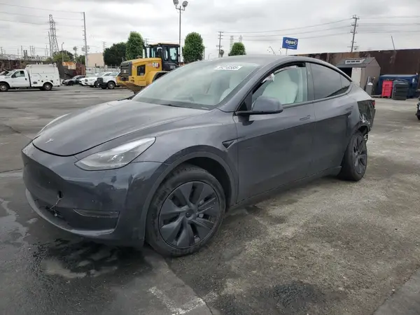 7SAYGDED9RF101055 2024 TESLA MODEL Y - Image 1