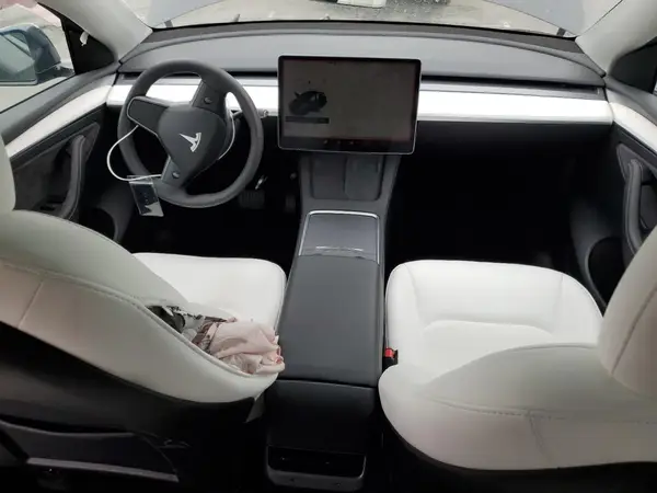 7SAYGDED9RF101055 2024 TESLA MODEL Y - Image 8