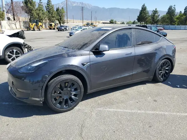 7SAYGDED9RF103372 2024 TESLA MODEL Y - Image 1