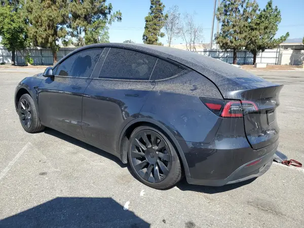 7SAYGDED9RF103372 2024 TESLA MODEL Y - Image 2