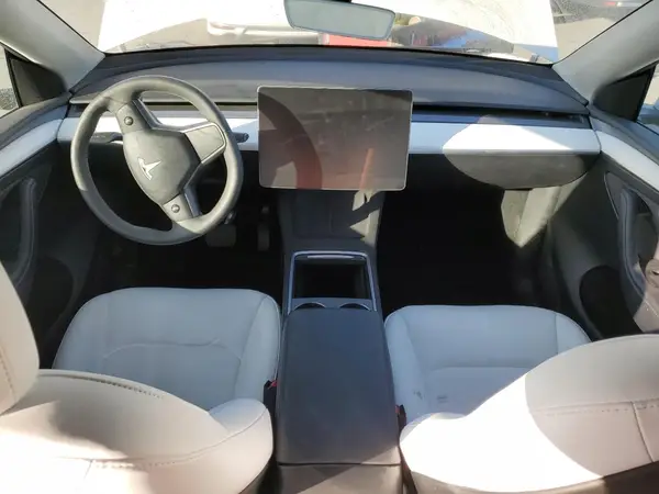 7SAYGDED9RF105106 2024 TESLA MODEL Y - Image 8