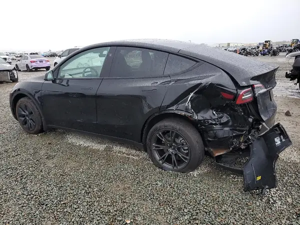 7SAYGDED9RF105784 2024 TESLA MODEL Y - Image 2