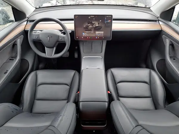 7SAYGDED9RF105784 2024 TESLA MODEL Y - Image 8