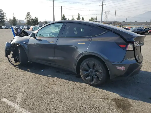 7SAYGDED9RF113822 2024 TESLA MODEL Y - Image 2
