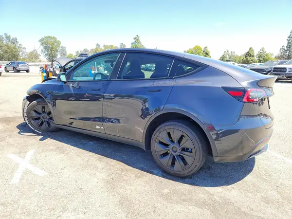 7SAYGDED9RF113920 2024 TESLA MODEL Y - Image 2