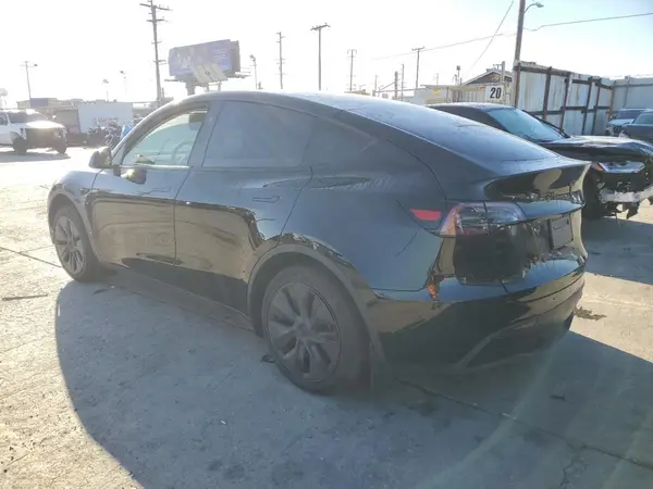 7SAYGDED9RF121533 2024 TESLA MODEL Y - Image 2