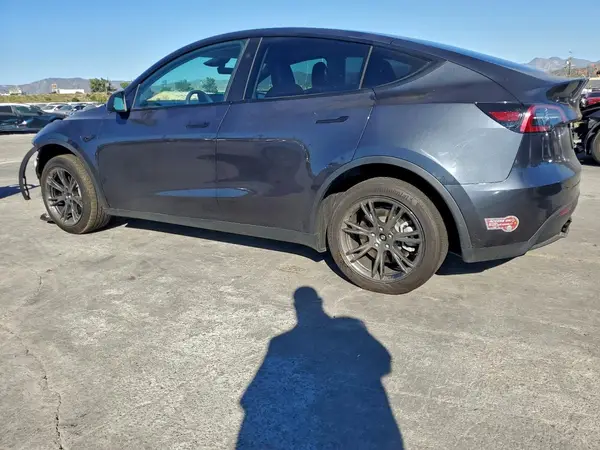 7SAYGDED9RF123346 2024 TESLA MODEL Y - Image 2
