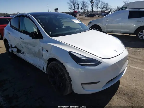 7SAYGDED9RF133651 2024 TESLA MODEL Y - Image 1