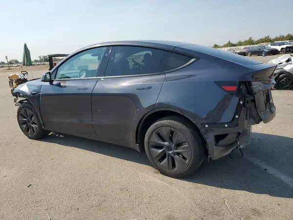 7SAYGDED9RF179755 2024 TESLA MODEL Y - Image 2
