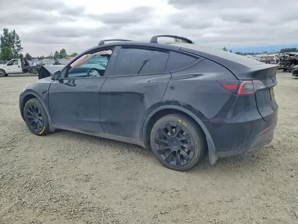 7SAYGDED9RF184437 2024 TESLA MODEL Y - Image 2