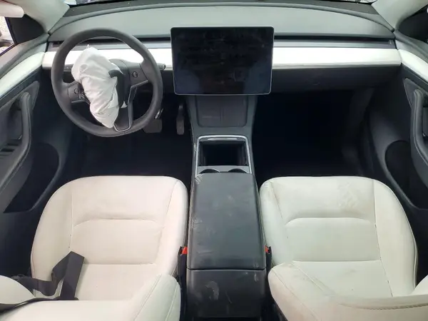 7SAYGDED9RF184437 2024 TESLA MODEL Y - Image 8