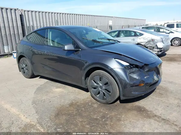 7SAYGDED9RF185121 2024 TESLA MODEL Y - Image 1