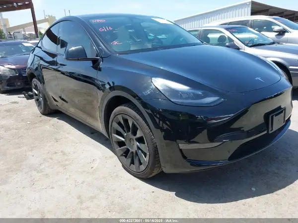 7SAYGDED9RF191453 2024 TESLA MODEL Y - Image 1